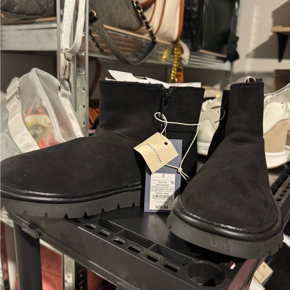 Size 7 Universal Thread Memory Foam Black Ankle Boots